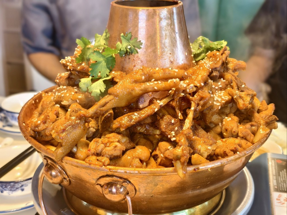 想開火鍋雞加盟店連鎖？學(xué)會這些關(guān)鍵技巧，成功創(chuàng)業(yè)無憂！