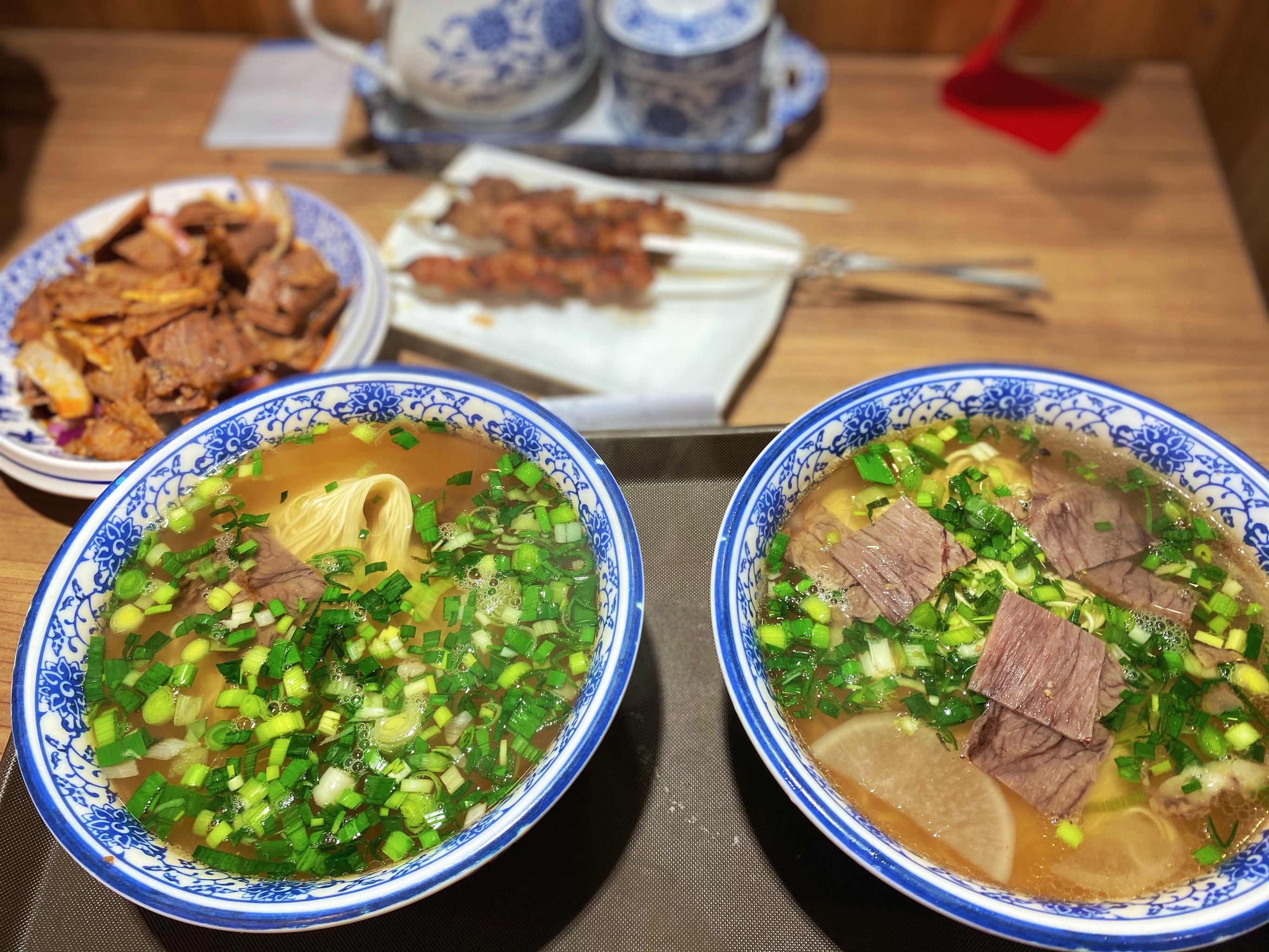 哪里學(xué)蘭州拉面最好？找對培訓(xùn)機構(gòu)，輕松學(xué)會做出美味！