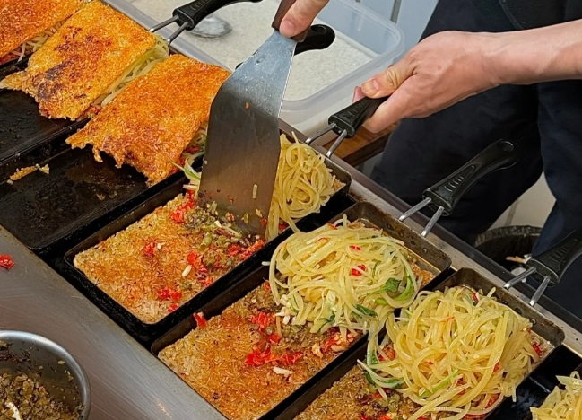 鍋巴飯小吃擺攤，新手如何快速上手？這些問題你一定要知道！