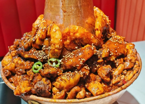 想開(kāi)火鍋雞店？老滄州火鍋雞加盟費(fèi)多少？避坑指南+真實(shí)費(fèi)用！