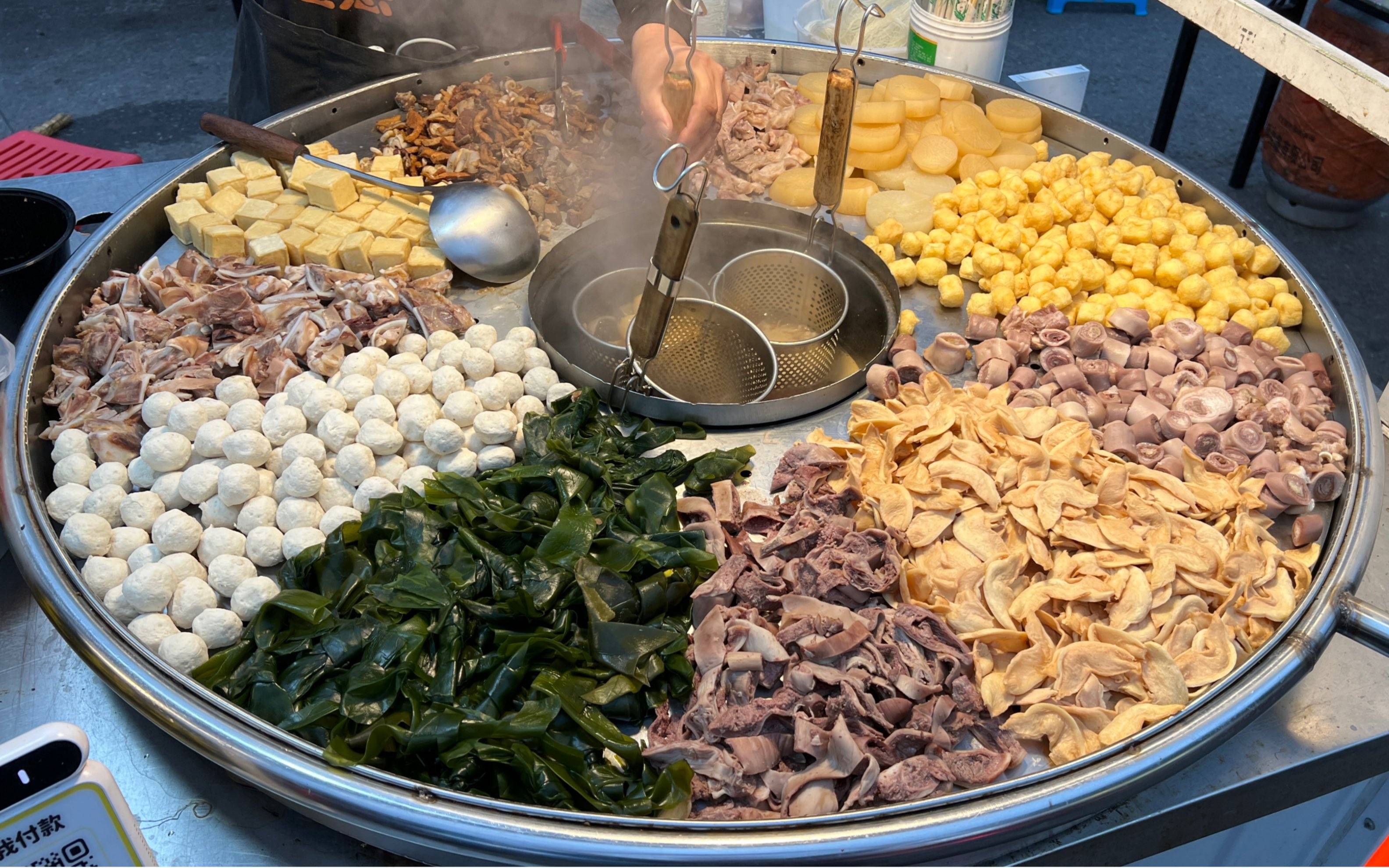 港式噴泉牛雜培訓(xùn)哪家靠譜？實(shí)體店實(shí)操+配方教學(xué)全揭秘！
