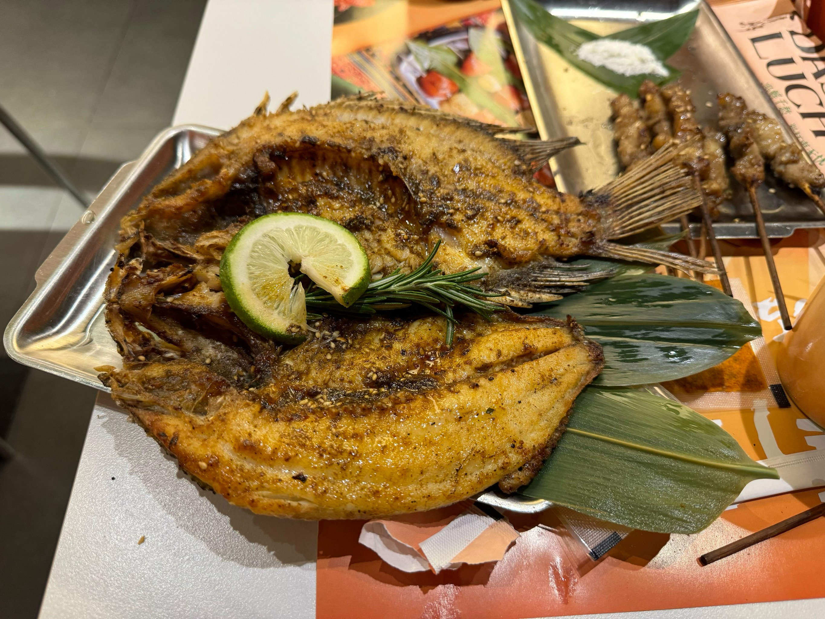 烤羅非魚(yú)的做法：簡(jiǎn)單美味，家庭燒烤新選擇