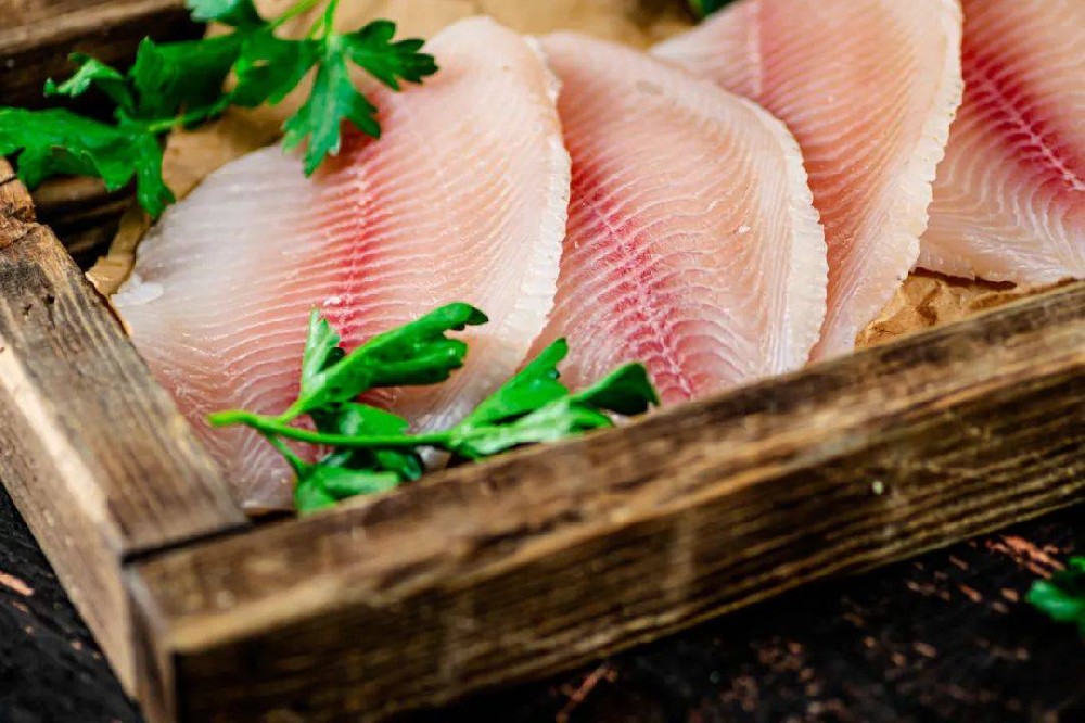 無(wú)刺烤魚(yú)的做法：讓你輕松享受美味