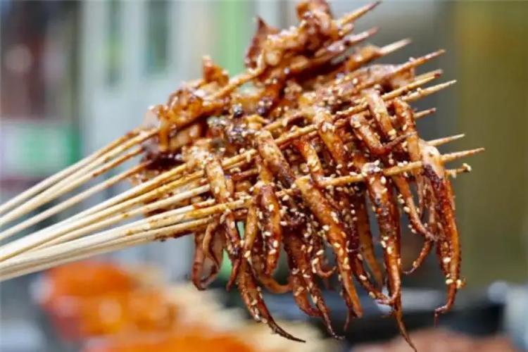 鐵板魷魚賺錢嗎？成本低回本快，小吃創(chuàng)業(yè)就選它！