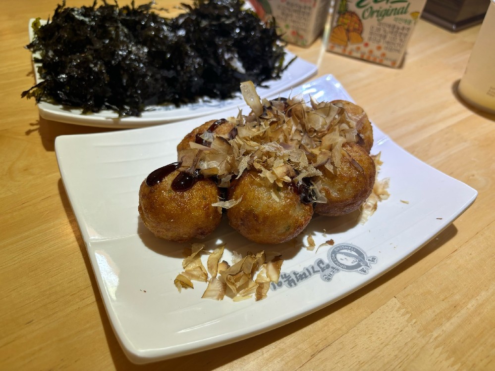 章魚小丸子利潤(rùn)多少？小吃火熱背后，機(jī)會(huì)藏在哪！
