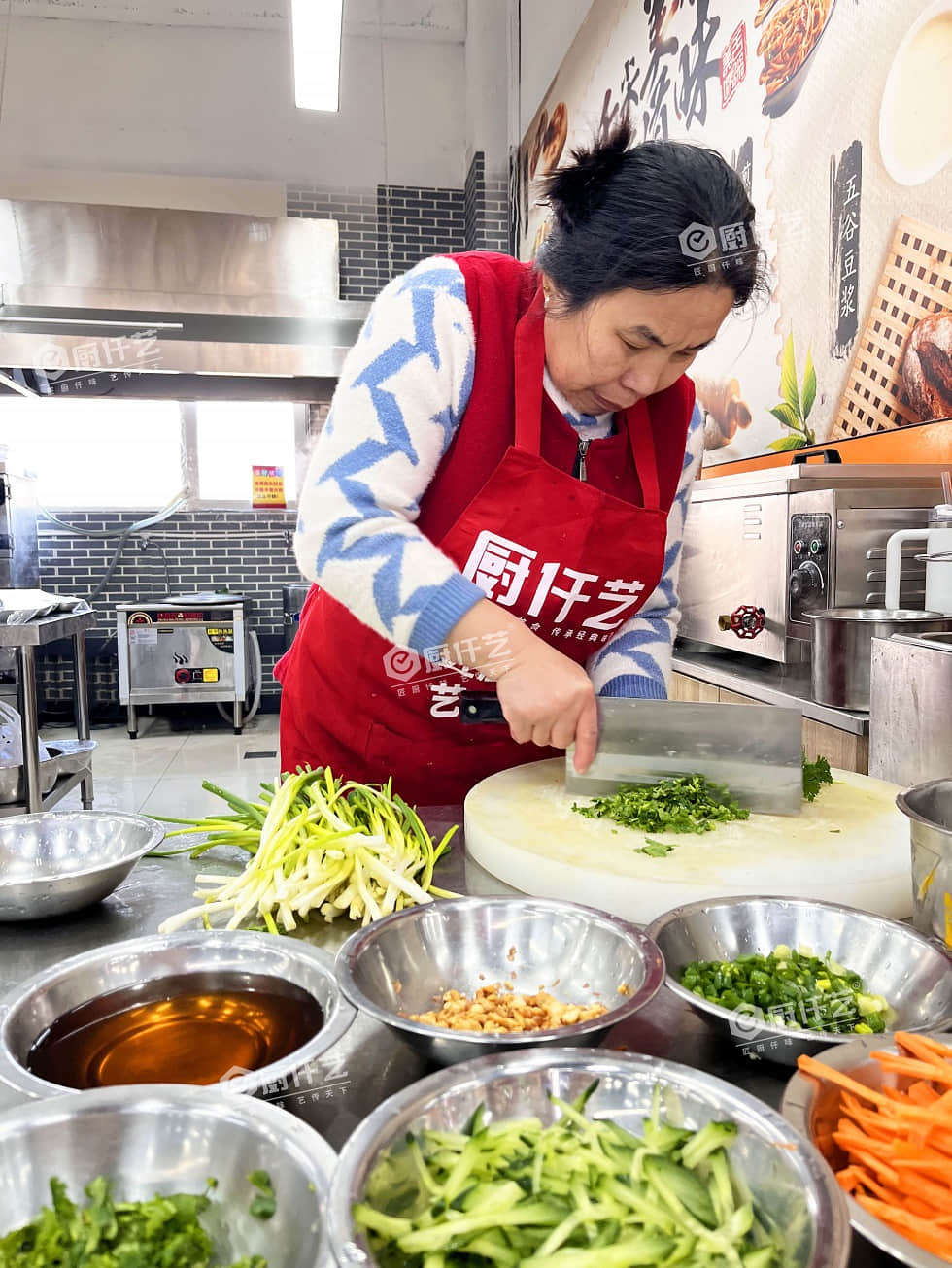一斤豆子出幾碗豆腐腦？學(xué)技術(shù)真輕松，小本起步也能賺！