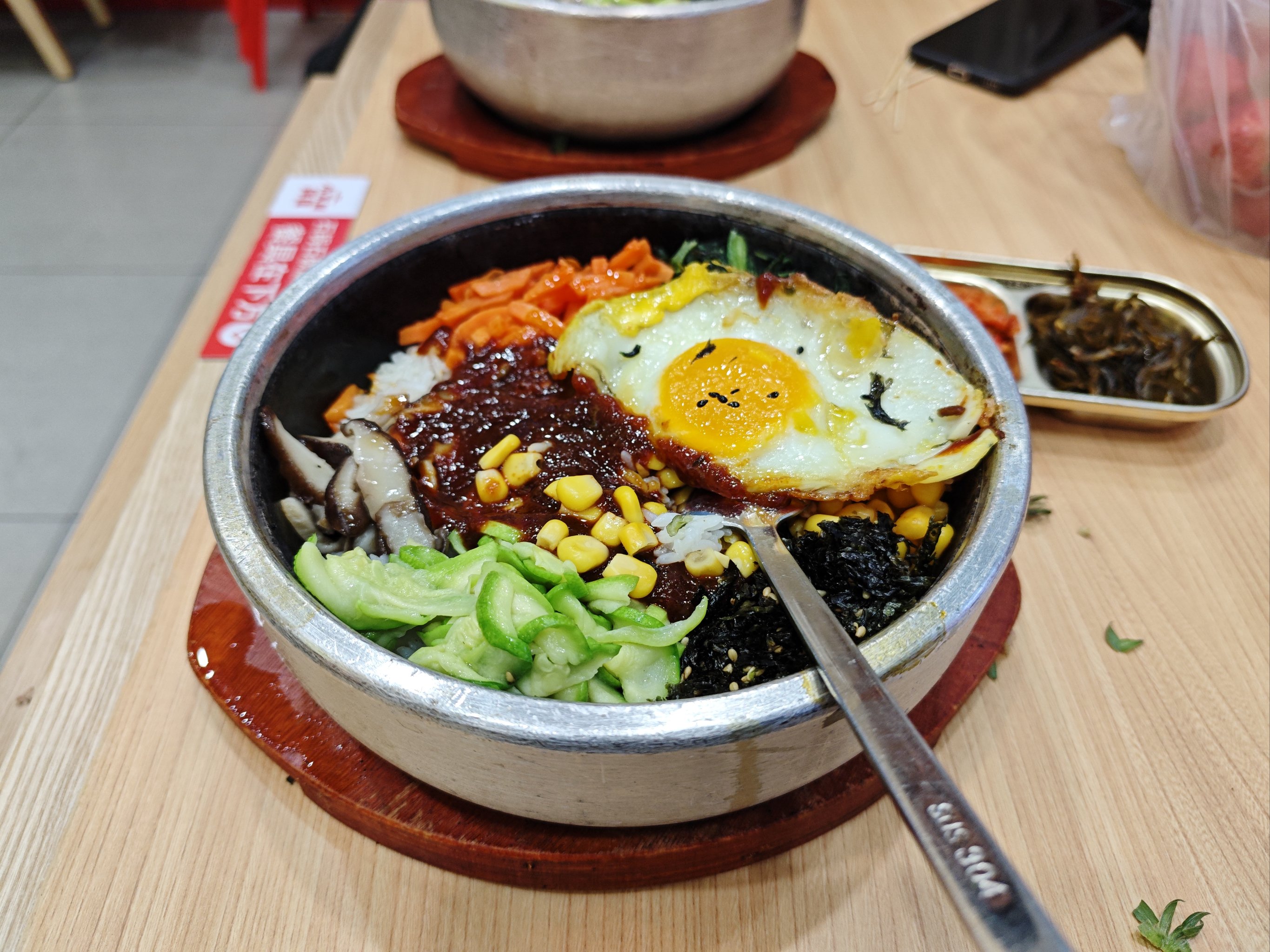 烤肉拌飯一份12元能掙多少錢？成本揭秘，輕松盈利不是夢(mèng)！