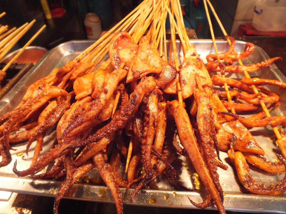 鐵板魷魚的做法和配料？掌握技巧，街邊生意火爆！