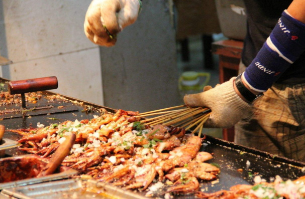 大學(xué)食堂最火爆的項(xiàng)目？為什么這么火，創(chuàng)業(yè)者都盯著它！