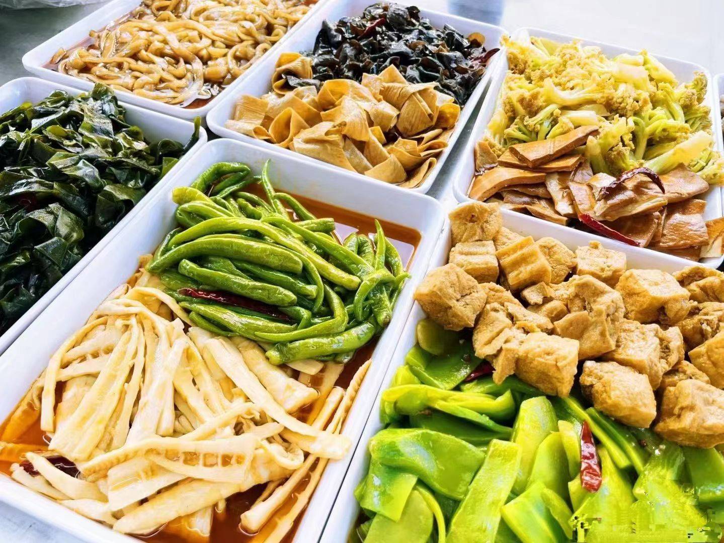 鴨貨素菜怎么鹵？鹵得香，生意才穩(wěn)當(dāng)，攤位前顧客不走！