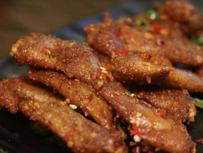 炸鹵小吃生意到底賺不賺錢？了解這幾點(diǎn)，新手也能輕松上手！