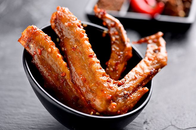 怎么做鴨翅？老鹵師親授：從選料到鹵制，手把手教你做出香嫩入味的“啃魂鴨翅”?