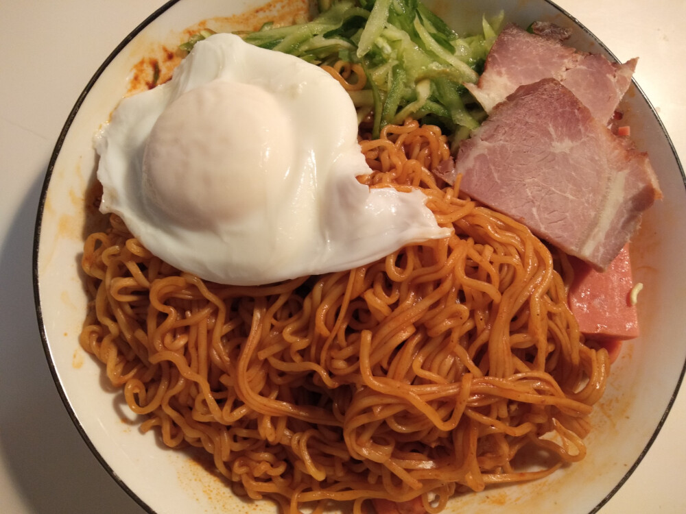 擺攤3元火雞面多重？怎么操作合適，值得深入了解！