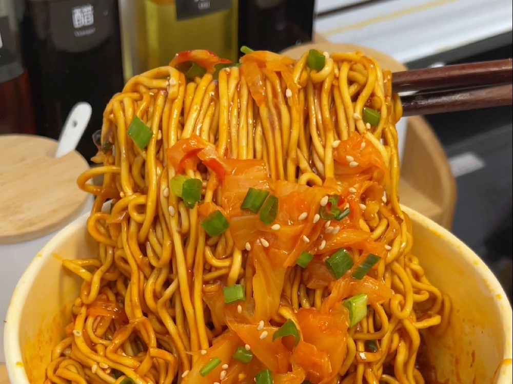 擺攤3元火雞面多重？怎么操作合適，值得深入了解！