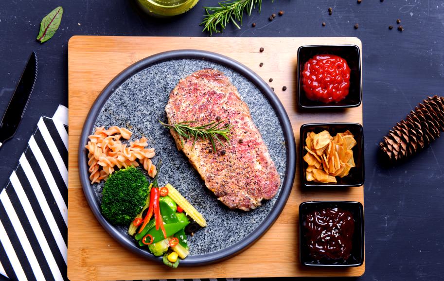 地攤牛排技術(shù)培訓去哪里學？學費多少錢？牛排和黑椒醬的核心配方