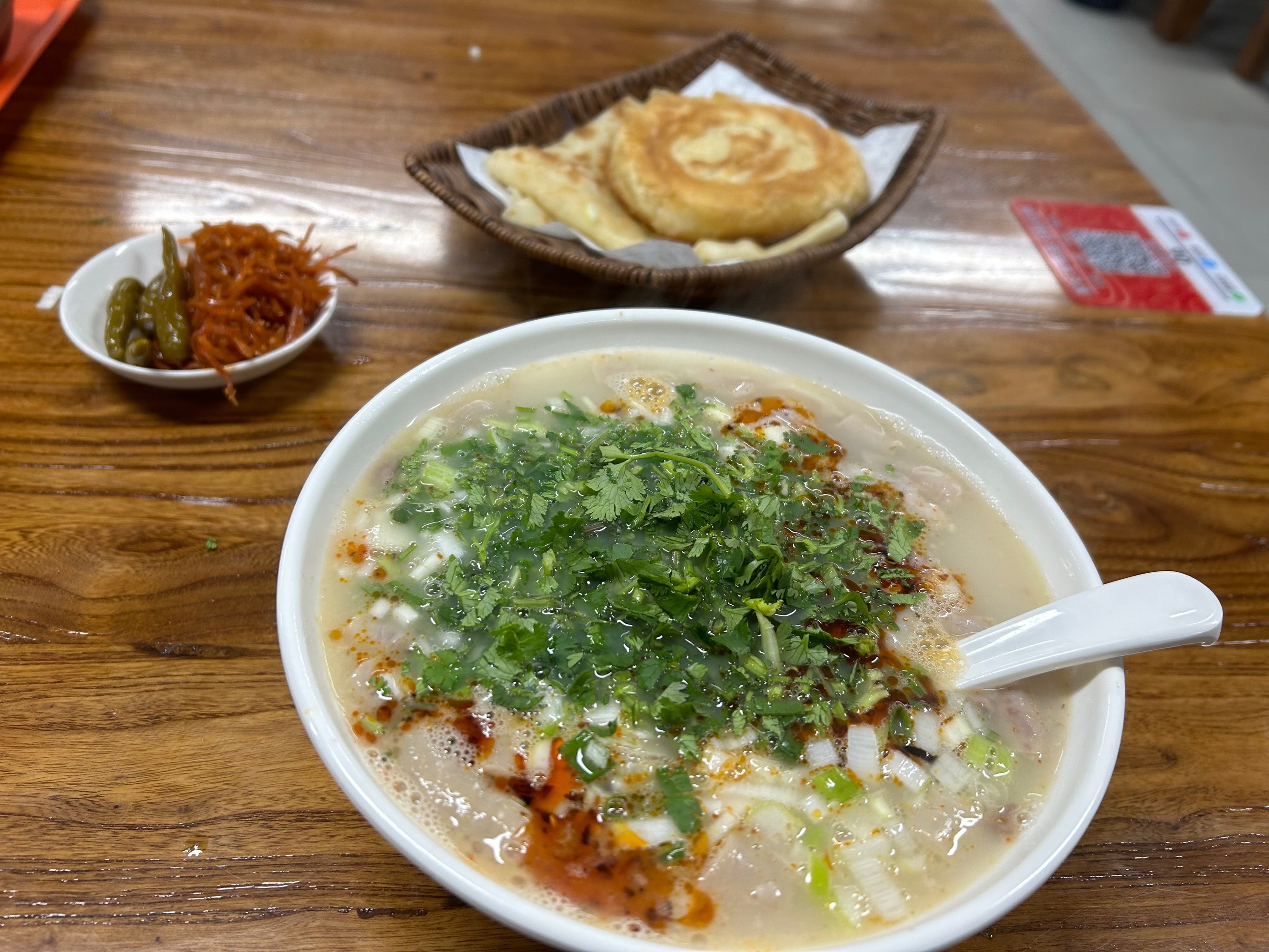 開個單縣羊肉湯掙錢嗎？掌握這幾點技巧，味道穩(wěn)、客源足、生意自然來！