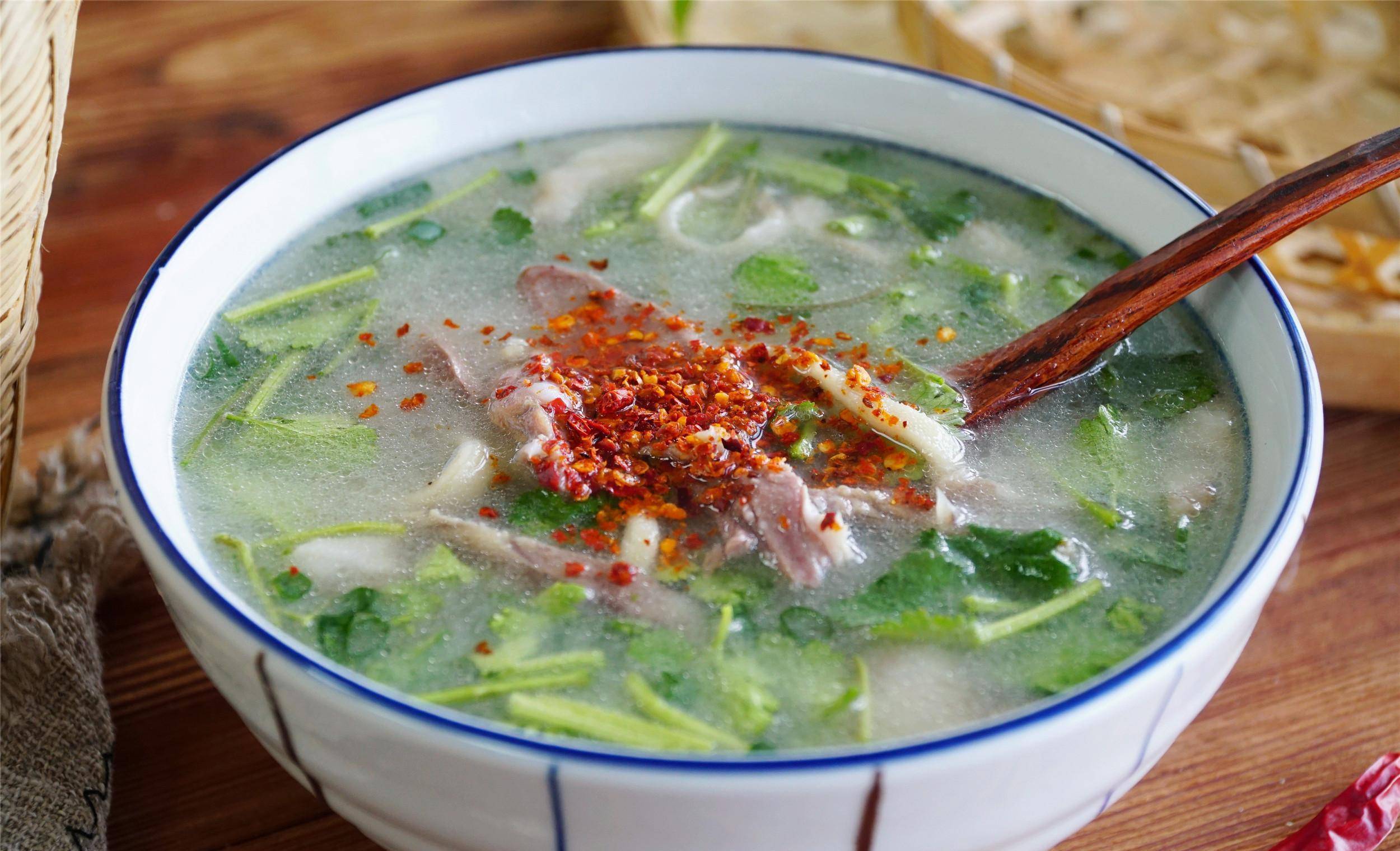 開個單縣羊肉湯掙錢嗎？掌握這幾點技巧，味道穩(wěn)、客源足、生意自然來！