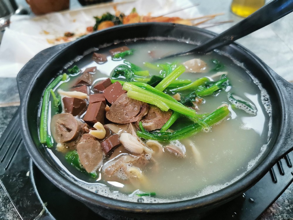 鴨血粉絲湯成本高不高？掌握這幾點，做出地道口味還省錢！