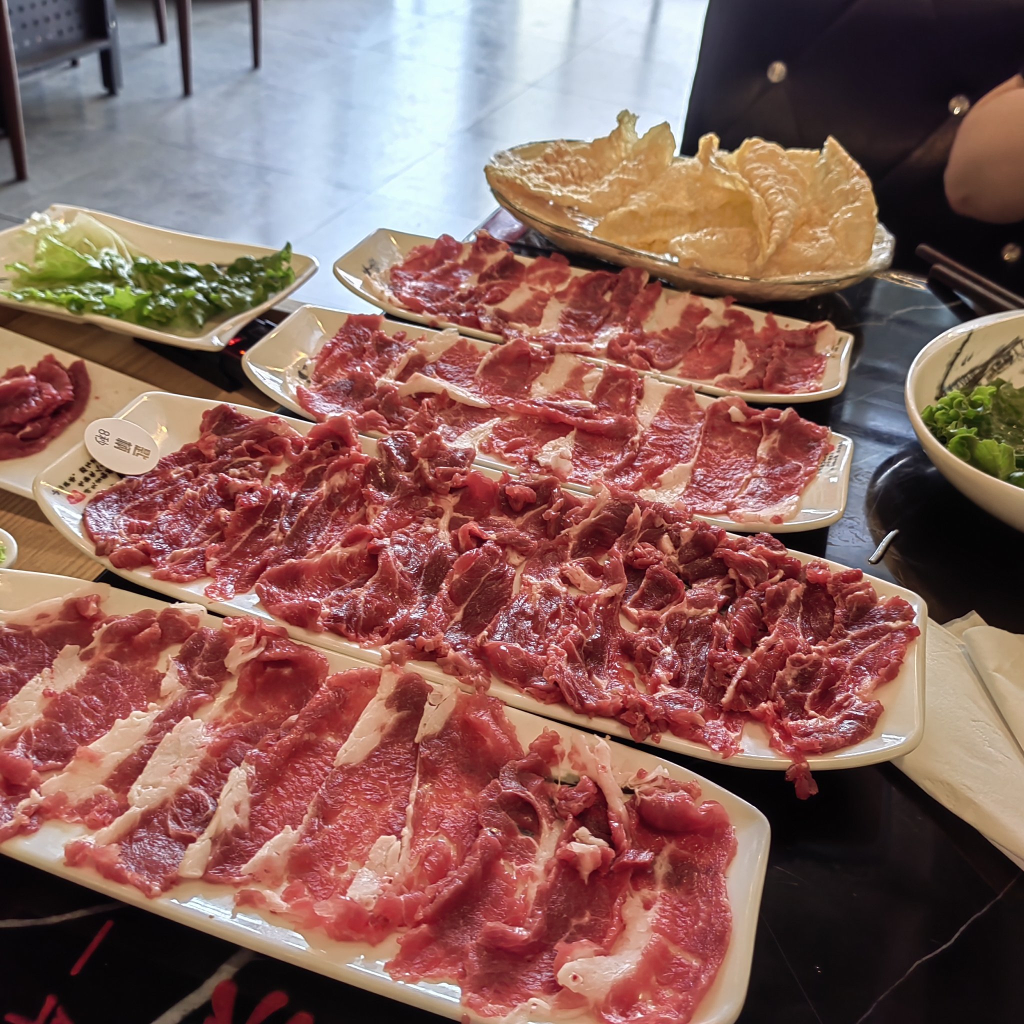 牛肉火鍋怎么做才算正宗？掌握刀工與湯底秘訣，新手也能輕松出精品！