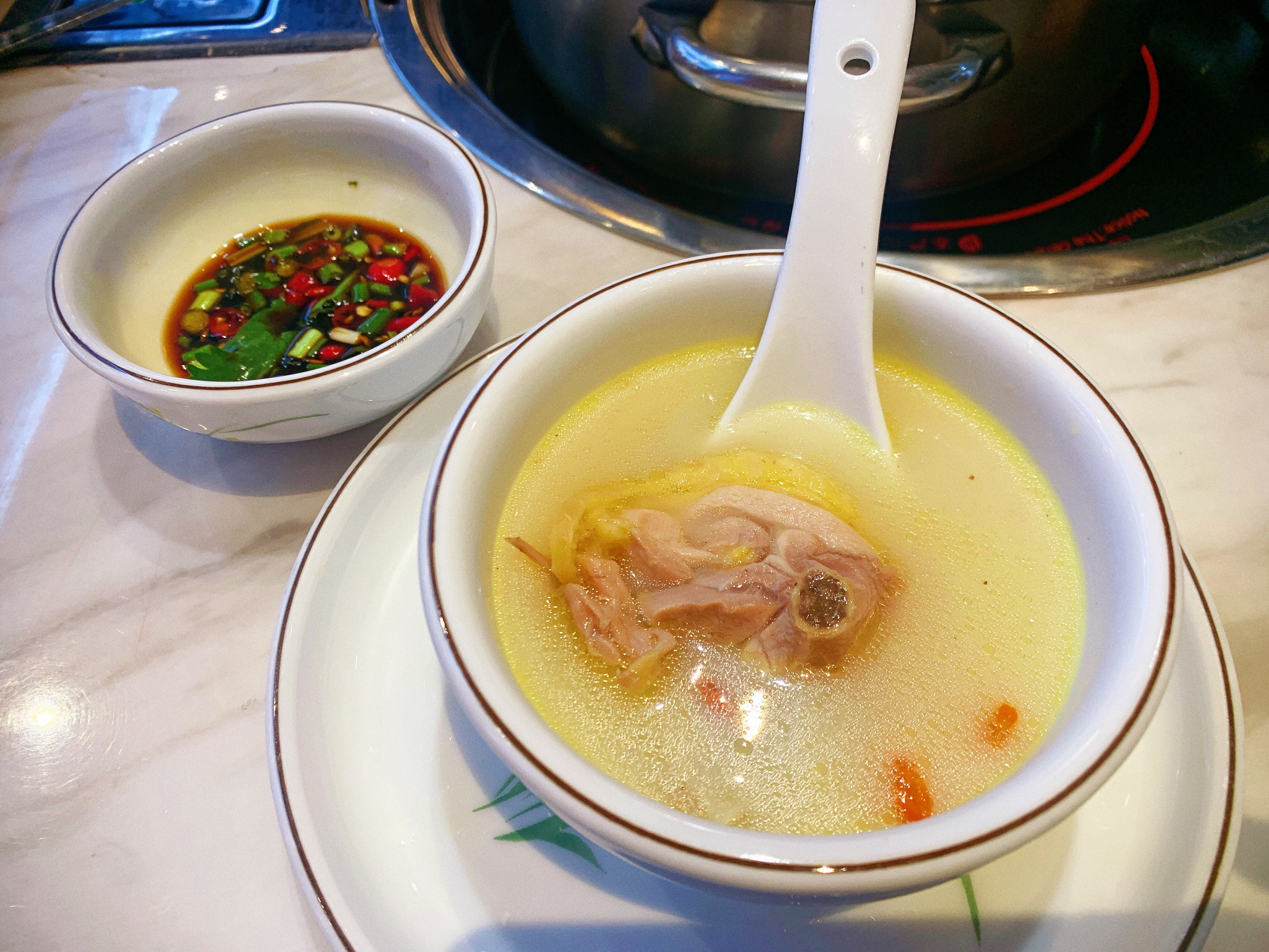 豬肚雞賺錢嗎？看似一鍋湯的生意，背后藏著新手創(chuàng)業(yè)者都忽略的門道！