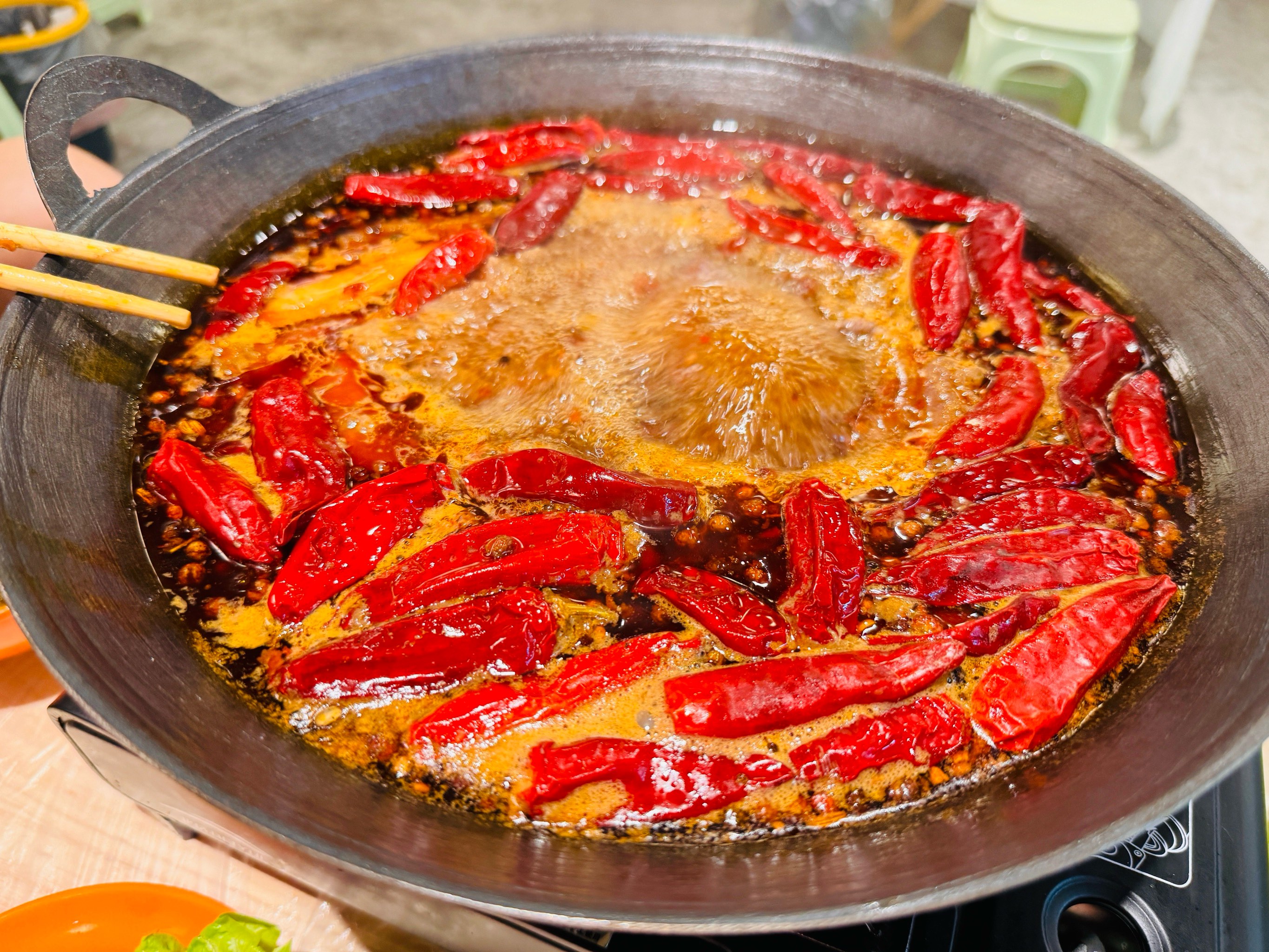 地?cái)偦疱伬麧?rùn)分析？小本創(chuàng)業(yè)別瞎沖，這幾條經(jīng)驗(yàn)?zāi)茏屇阍綌[越賺！