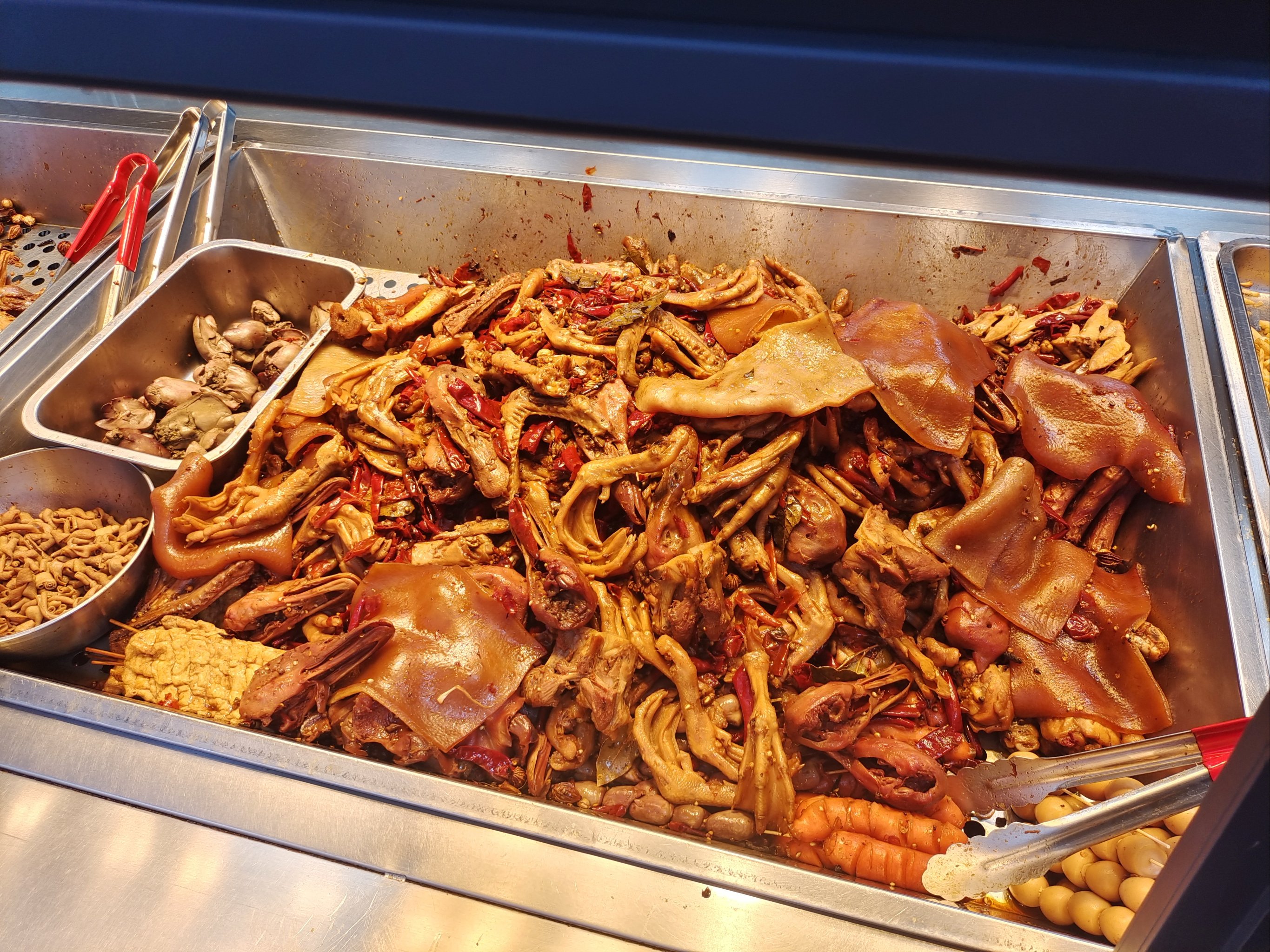 哪里有學(xué)鹵味的？想開店就得學(xué)真技術(shù)，一鍋老鹵才能熬出穩(wěn)定生意！